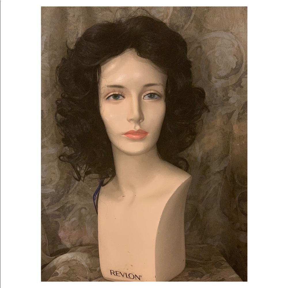 Shakira by Express Yourself